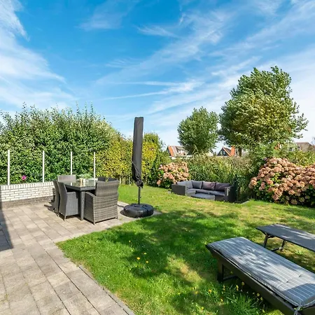 In Near & Sea Villa *