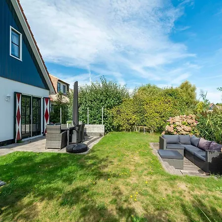Elegant With Garden Villa *