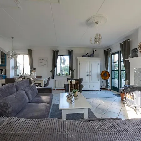Villa Elegant With Garden Callantsoog